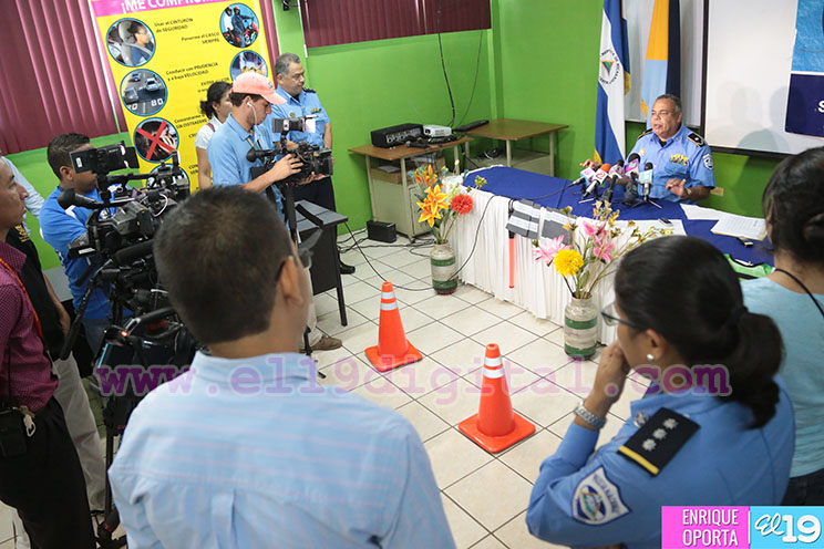 Polic&iacute;a Nacional